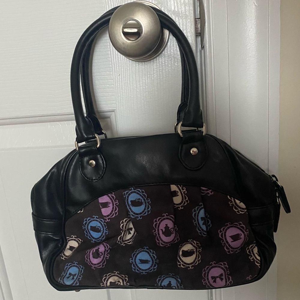 Hello Kitty Tea Purse - Picture 4 of 14